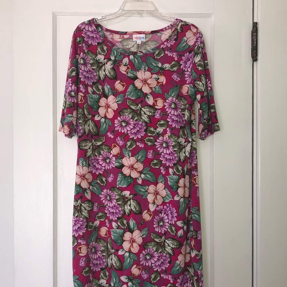 LuLaRoe fuchsia 🌺 dress ❤️💗💜